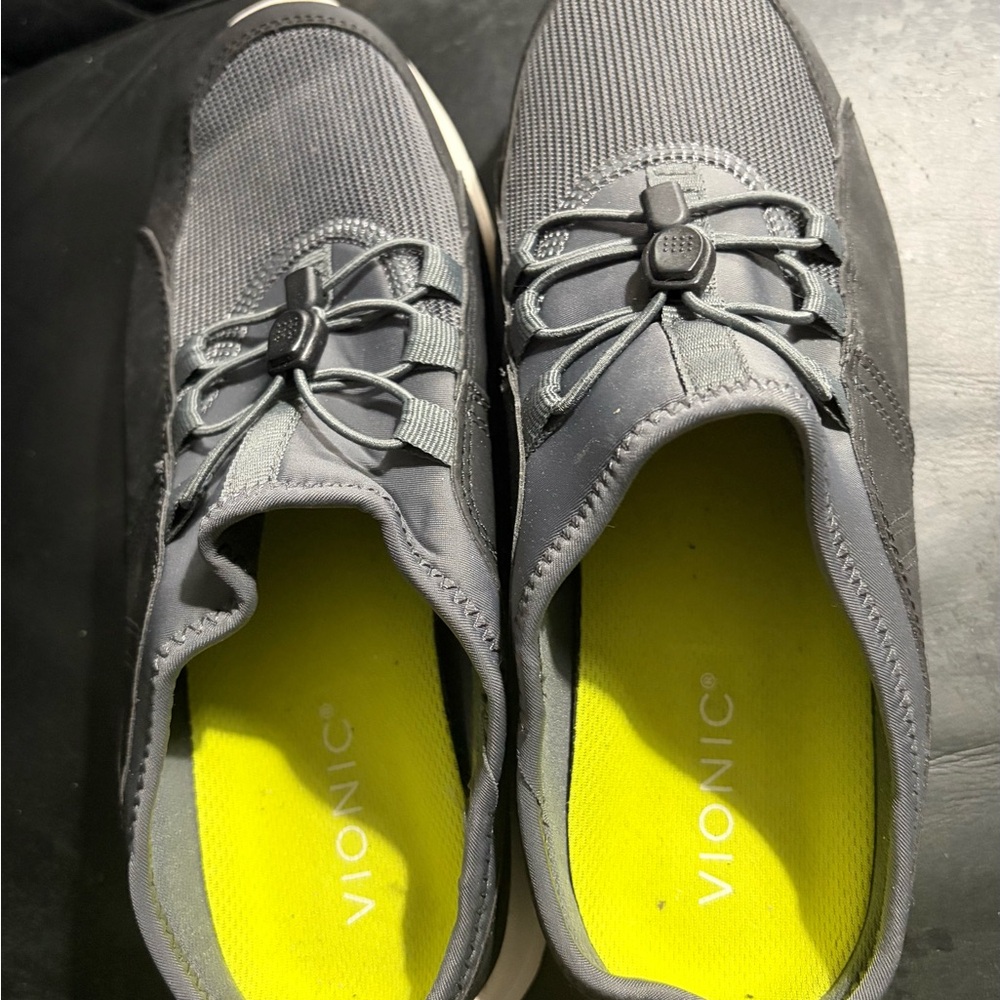 Vionic Women's Charcoal Gray Sneakers. NWOT